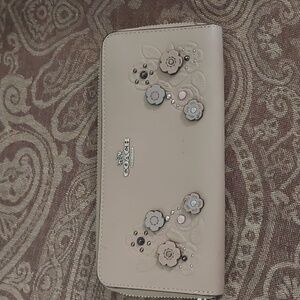 Coach Taupe/Tan Tea Rose Wallet